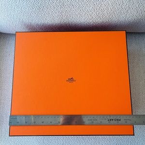 Authentic Hermes orange box （large only）